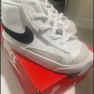 Brand Nike Mid Blazer ‘77 size 7c